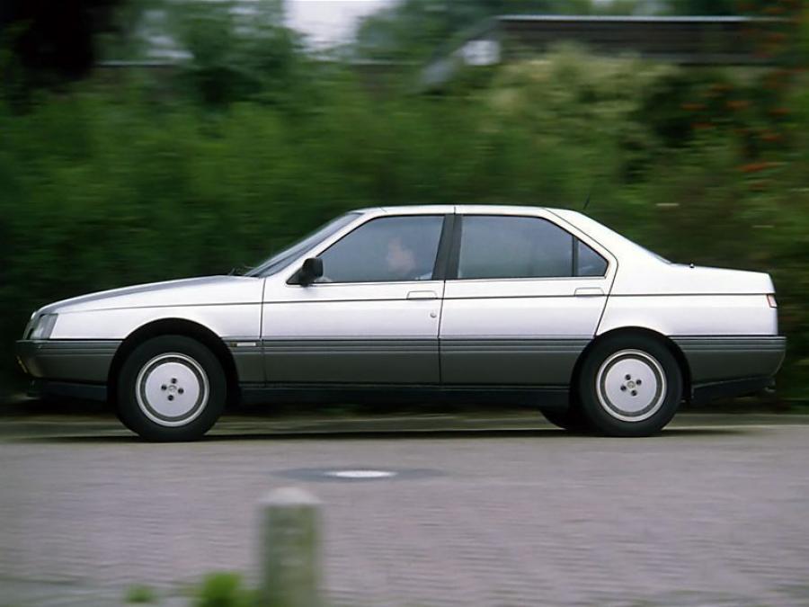  Alfa Romeo 164 1987 года  (фото 17 из 28)